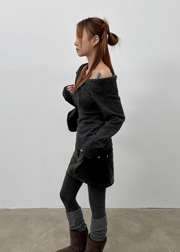 Ueki Button Off-shoulder Knit