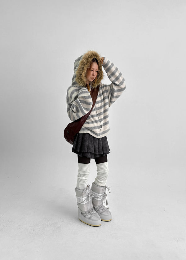Combing Stripe Fleece Fur Hooded Zip-up