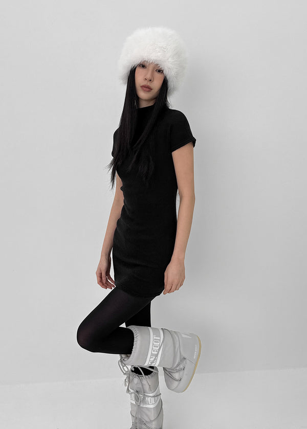 Pogeung High-neck Cap-sleeve Fleece Slim Mini Dress