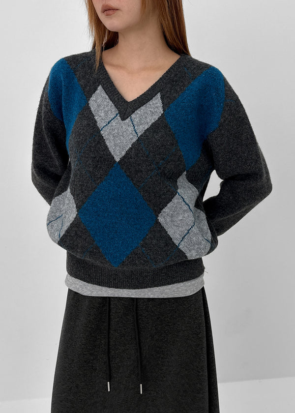Vintrill Argyle V-Neck Knit