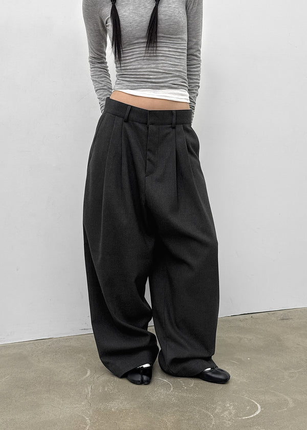 (UNISEX) Carlat Pintuck Wool Balloon Slacks