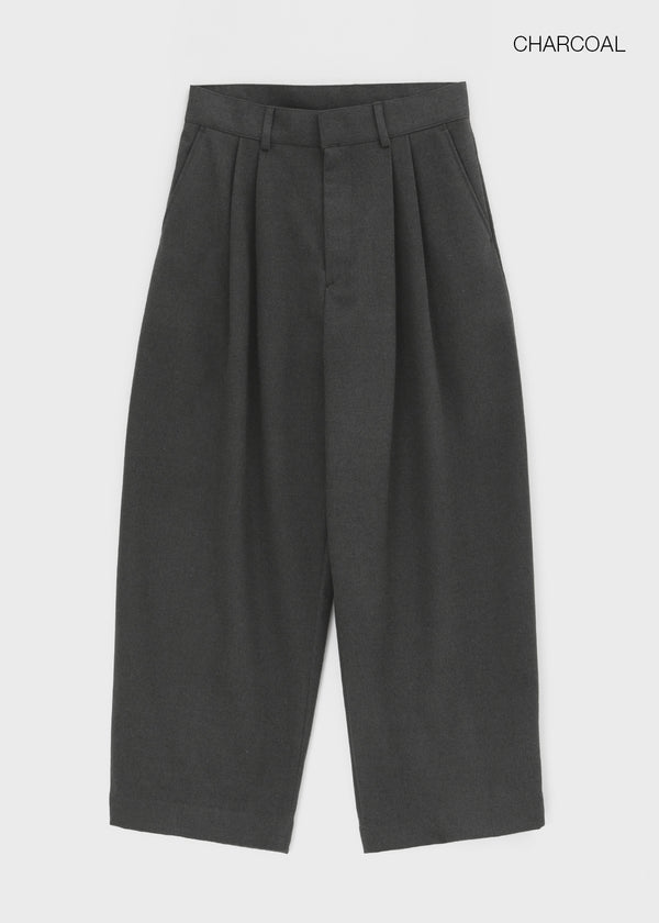 (UNISEX) Carlat Pintuck Wool Balloon Slacks
