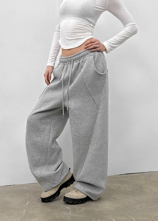 Delaying Cut-out Fleece String Pants