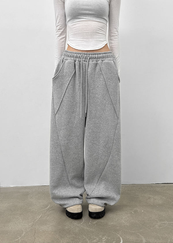 Delaying Cut-out Fleece String Pants