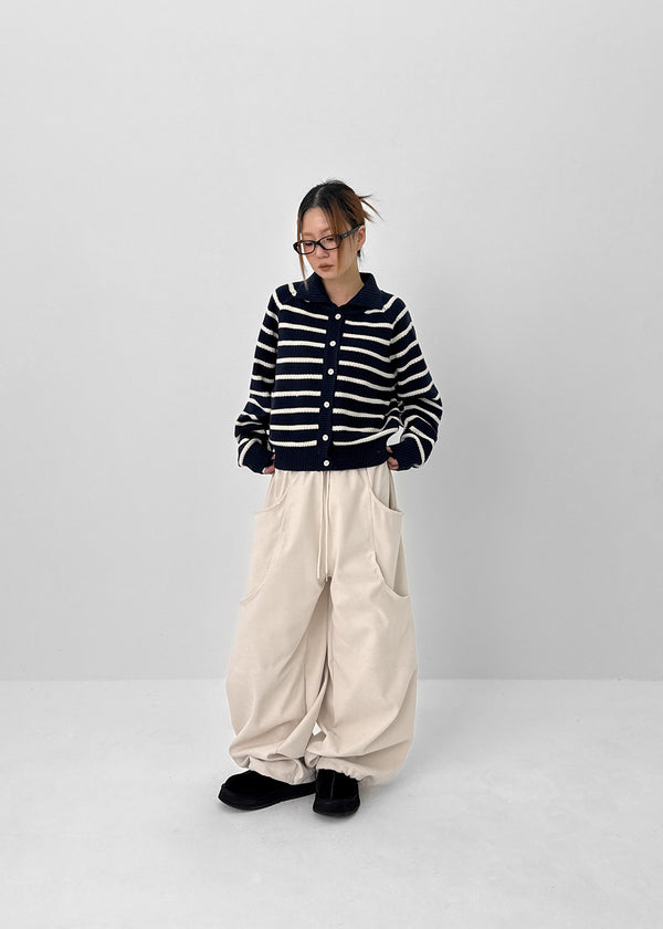 Turning Cut Balloon Wide Fleece Banding Pants
