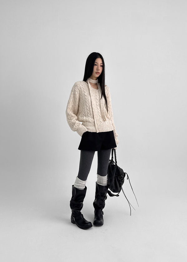 Minute Set - V-neck Knit, Muffler