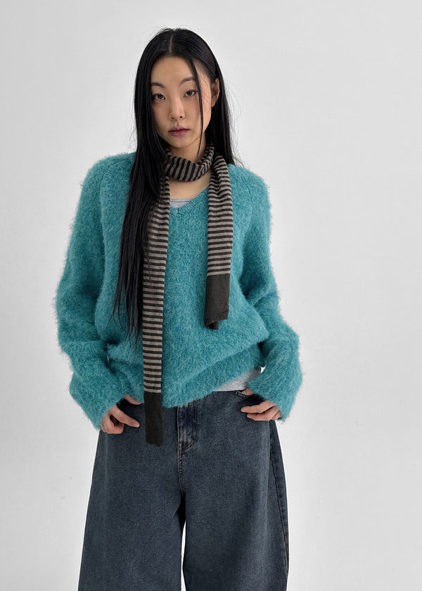 Huenings Hairy V-neck Wool Knit