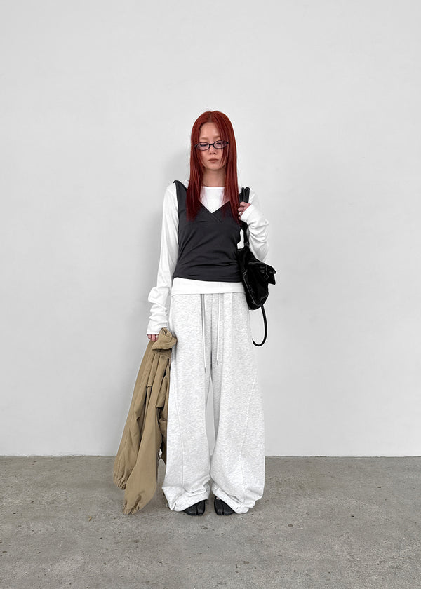 Rukan Twist V-neck Sleeveless