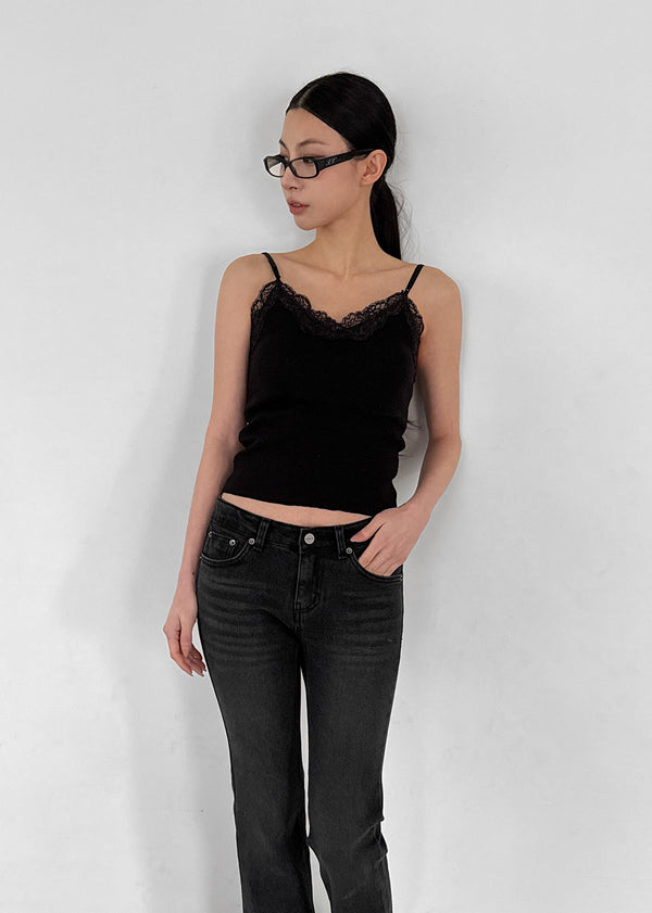 Moffoni Lace Sleeveless (Built-in Cap)