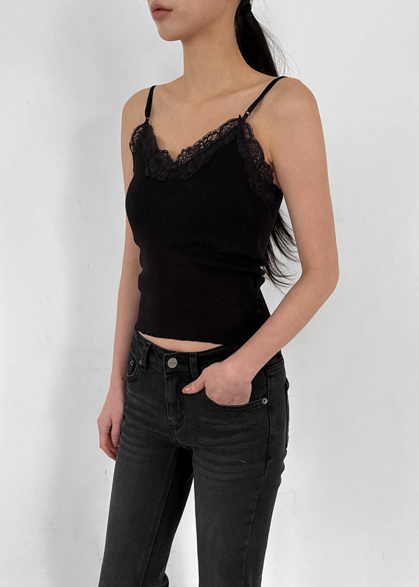 Moffoni Lace Sleeveless (Built-in Cap)