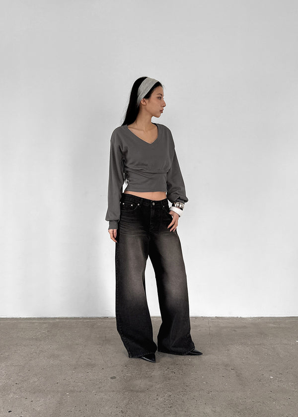 Senk Deep V-neck Crop Man-to-man Long Sleeve T-shirt