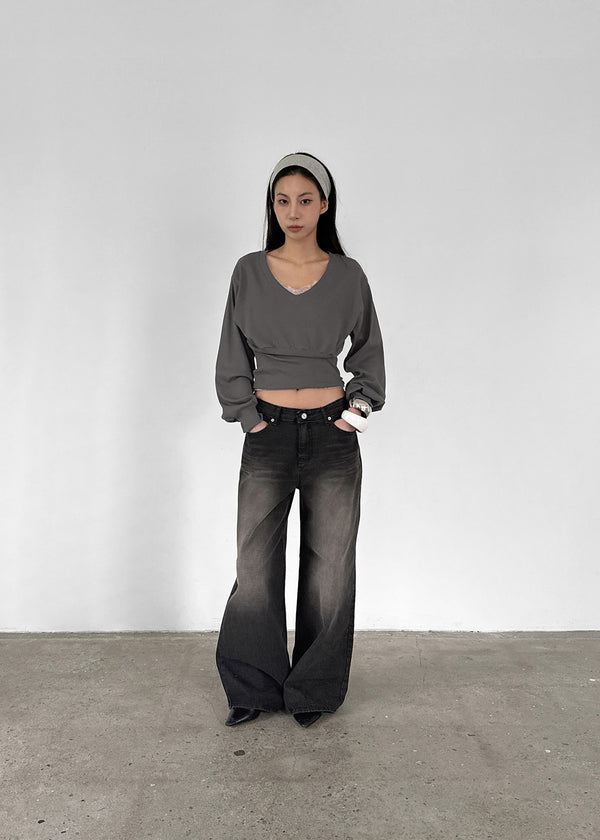 Senk Deep V-neck Crop Man-to-man Long Sleeve T-shirt