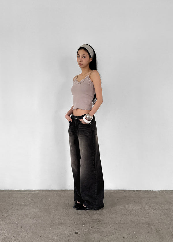 Moffoni Lace Sleeveless (Built-in Cap)