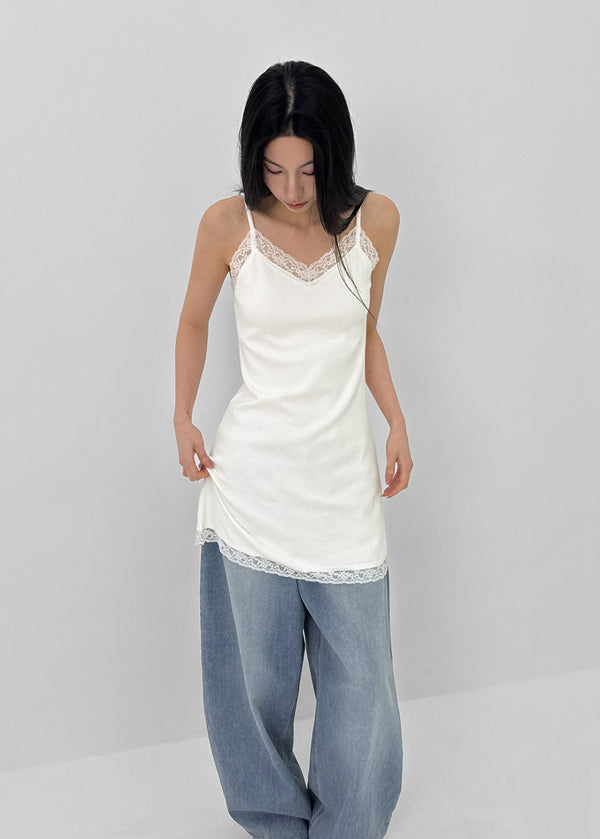 Ronnon Layered Lace Long Sleeveless