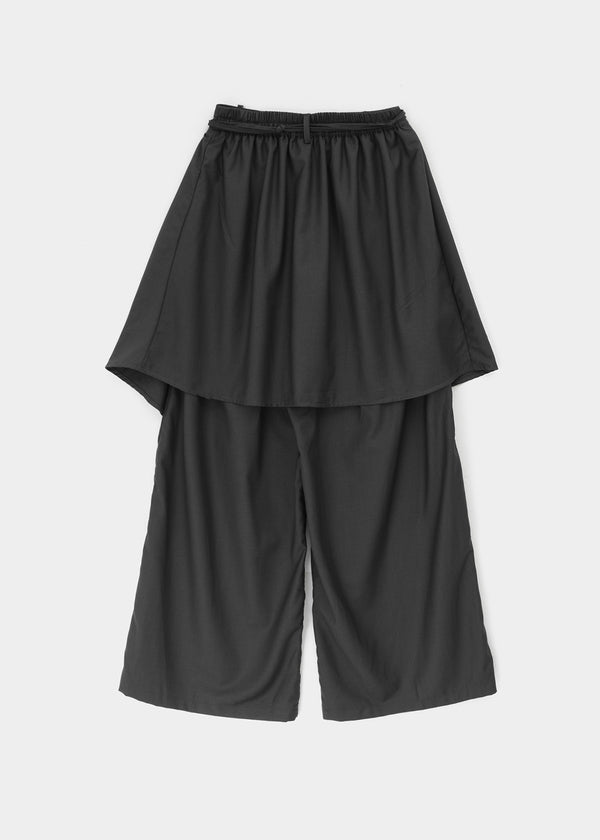 Bereung Strap Layered Skirt Slacks