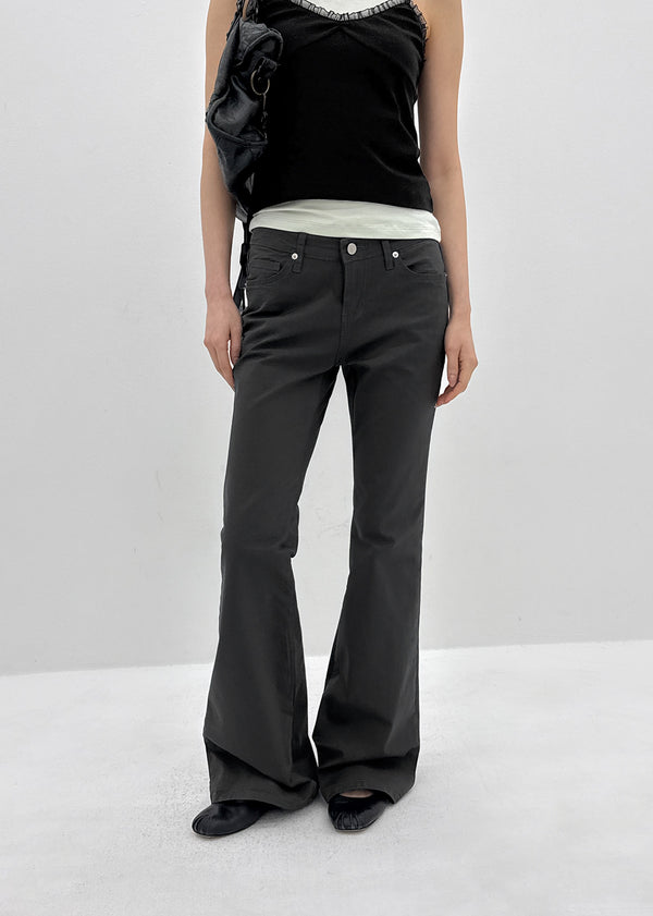 Deel Low-waisted Bootcut Pants