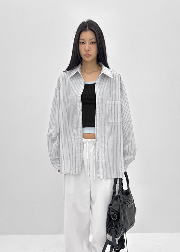 (UNISEX) Blton Loose Fit Striped Shirt