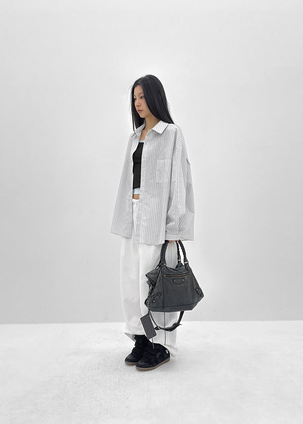 (UNISEX) Blton Loose Fit Striped Shirt