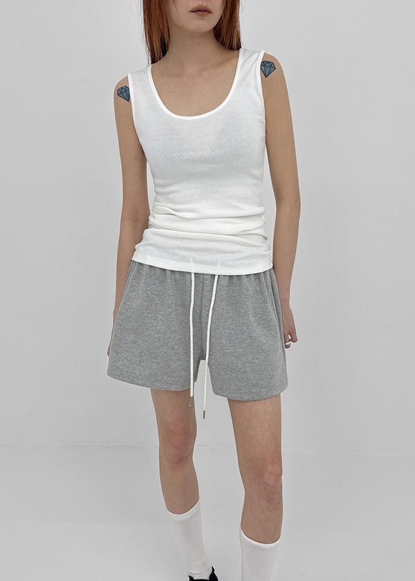 Libeno U-neck Long Sleeveless Top
