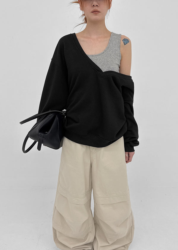 Queria Deep V Sweatshirt