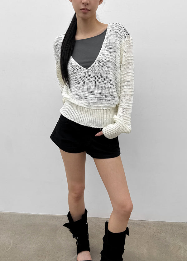 Kipong Deep V-neck Net Knit