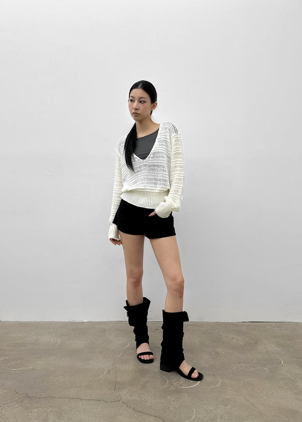 Kipong Deep V-neck Net Knit