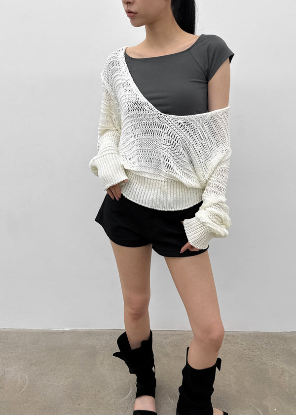 Kipong Deep V-neck Net Knit