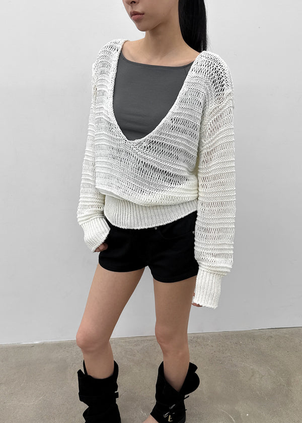 Kipong Deep V-neck Net Knit