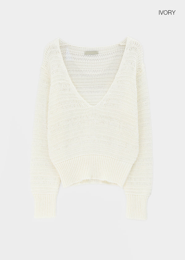 Kipong Deep V-neck Net Knit