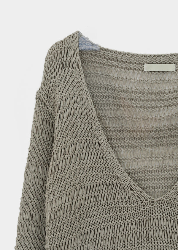 Kipong Deep V-neck Net Knit