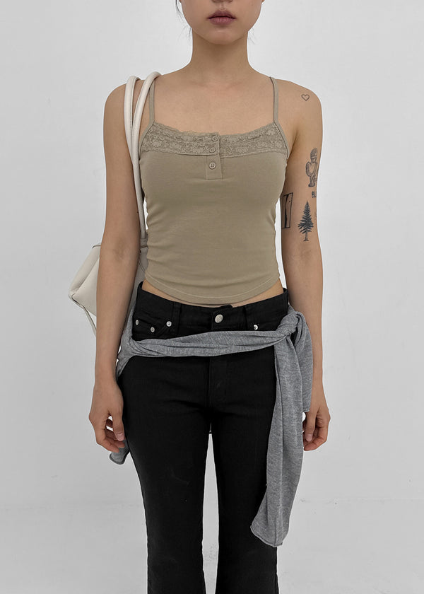 Shupong Henley Neck Lace Crop Sleeveless (Built-in Cap)