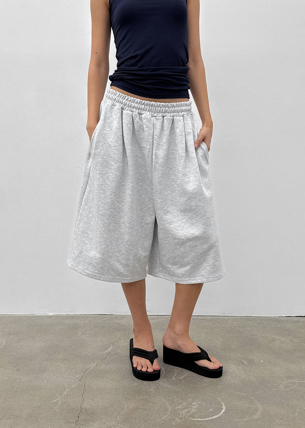 (UNISEX) Hugging Pintuck Bermuda Banding Pants