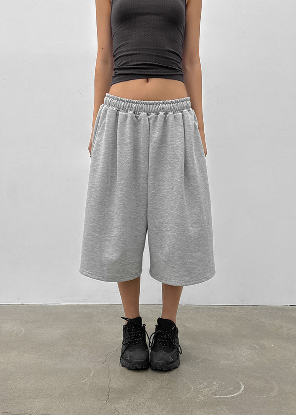 (UNISEX) Hugging Pintuck Bermuda Banding Pants