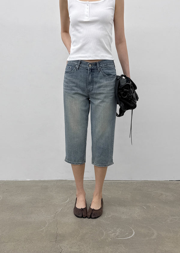 Deveral Capri Denim Pants