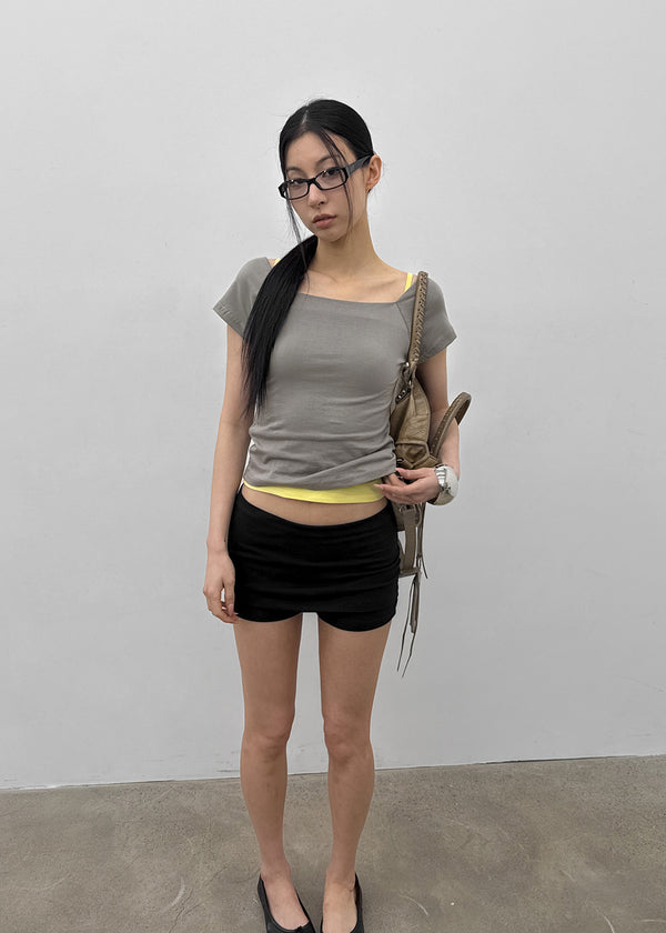 Sae Pop Square Off-shoulder Short Sleeve Tee