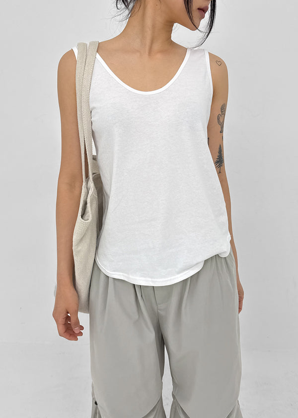 Mikas Loose Fit U-neck Sleeveless
