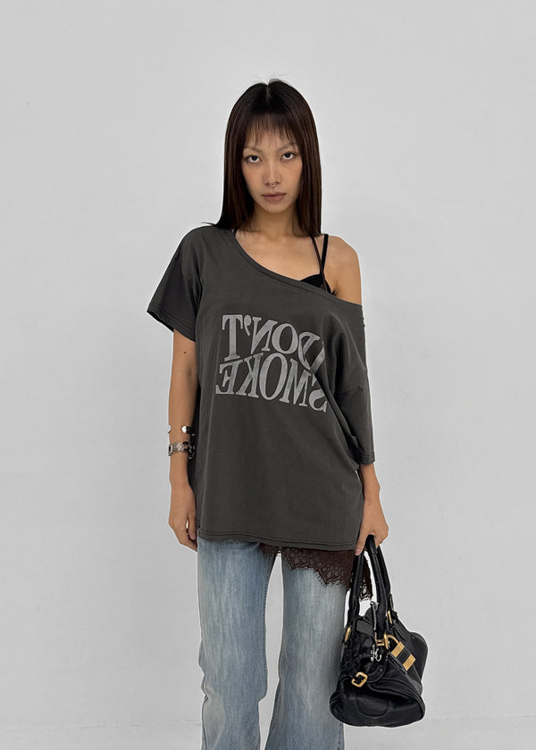 Compact Print Asymmetrical Off-shoulder Short Sleeve T-shirt