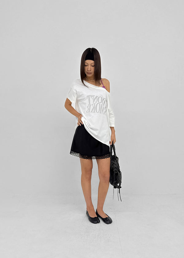 Compact Print Asymmetrical Off-shoulder Short Sleeve T-shirt