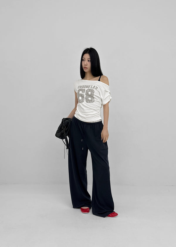 Diez Asymmetrical Off-shoulder Short Sleeve Tee