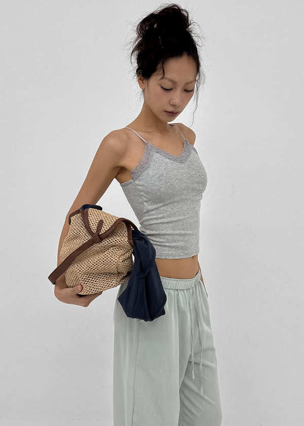 Ritse Lace Sleeveless (Built-in Cap)