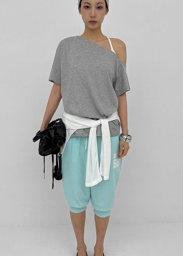 Sovereign Asymmetrical Off-shoulder Short Sleeve Tee