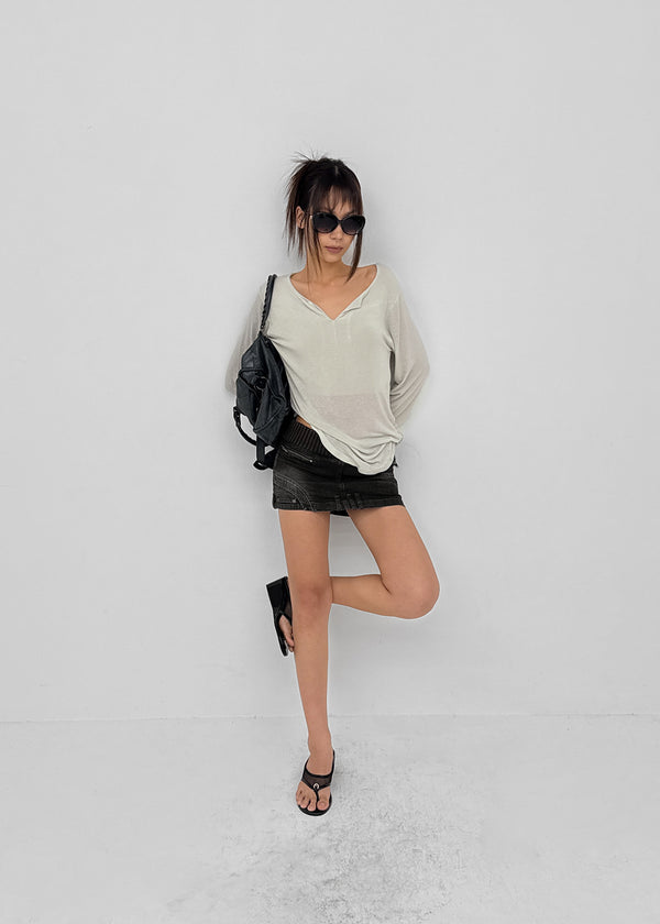Mauvetee Backless Long-sleeve Shirt