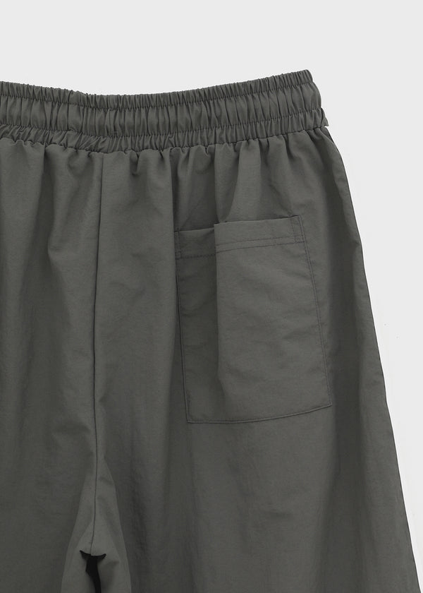 (UNISEX) Gaze Track Nylon Bermuda Shorts