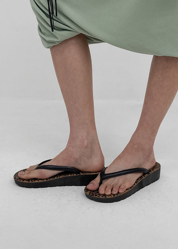Kimmit Leopard Wedge Heel Flip-flops