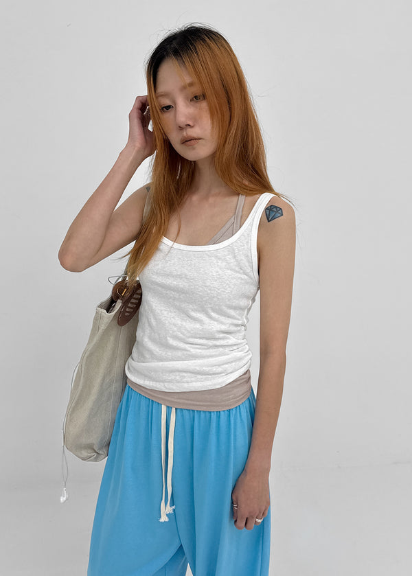 Popring Wide U-neck Sleeveless