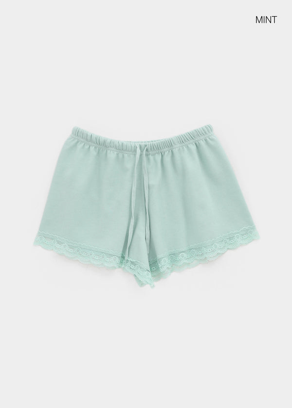 Collab Lace Elastic Shorts