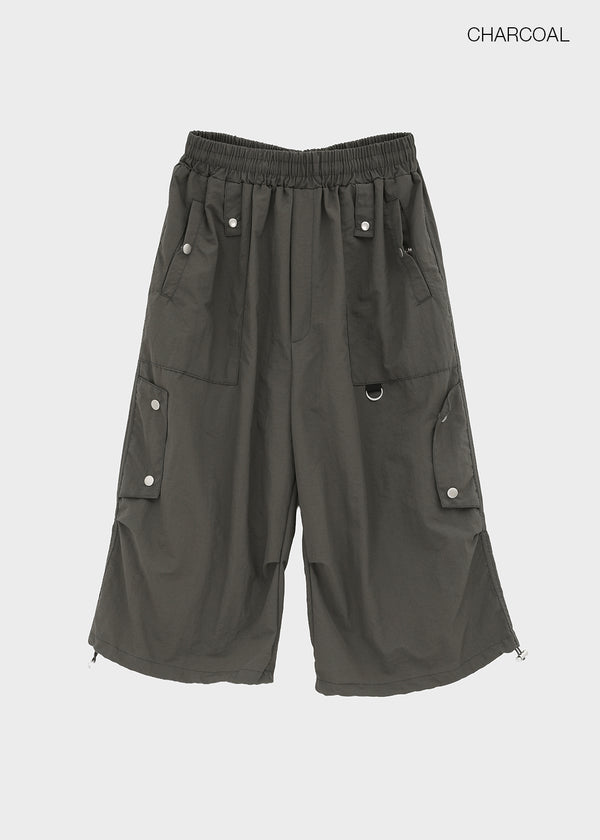 (UNISEX) Tether Nylon Knee-length Bermuda Shorts