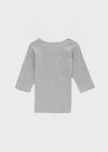 Blunt U-neck 3/4 sleeves