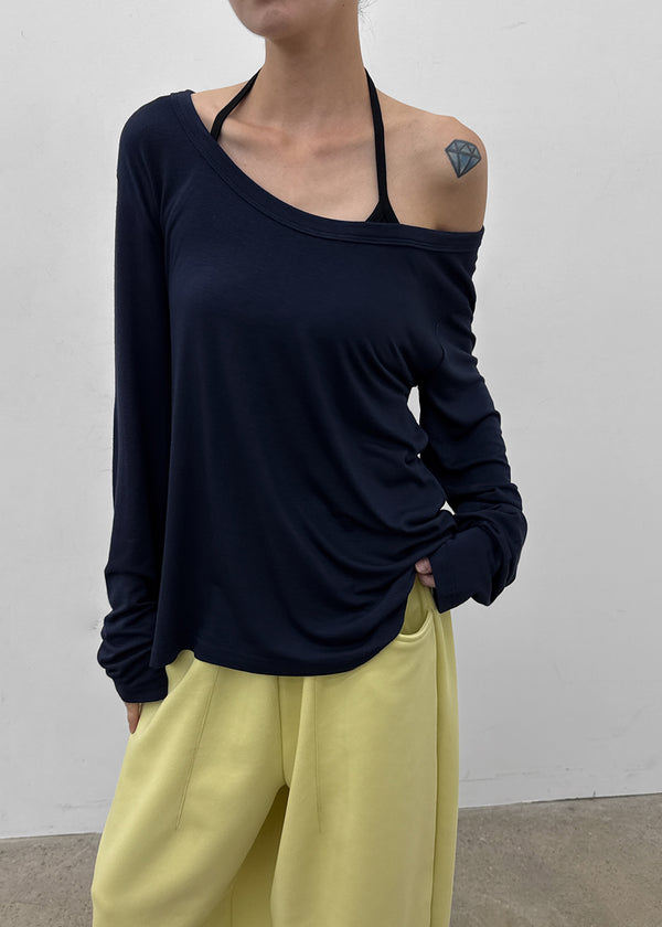 Shed Loose Fit U-Neck Long Sleeve Tee