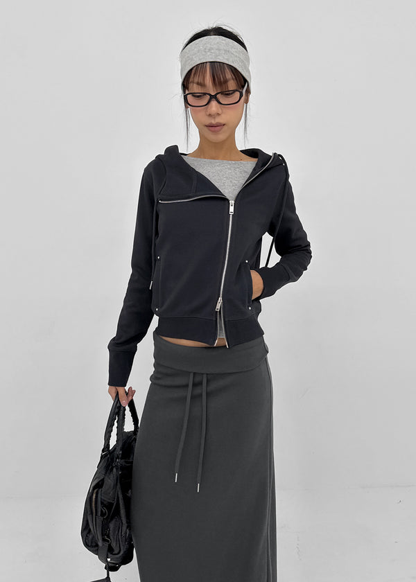 Maiden Boat Neck Sleeveless Tee